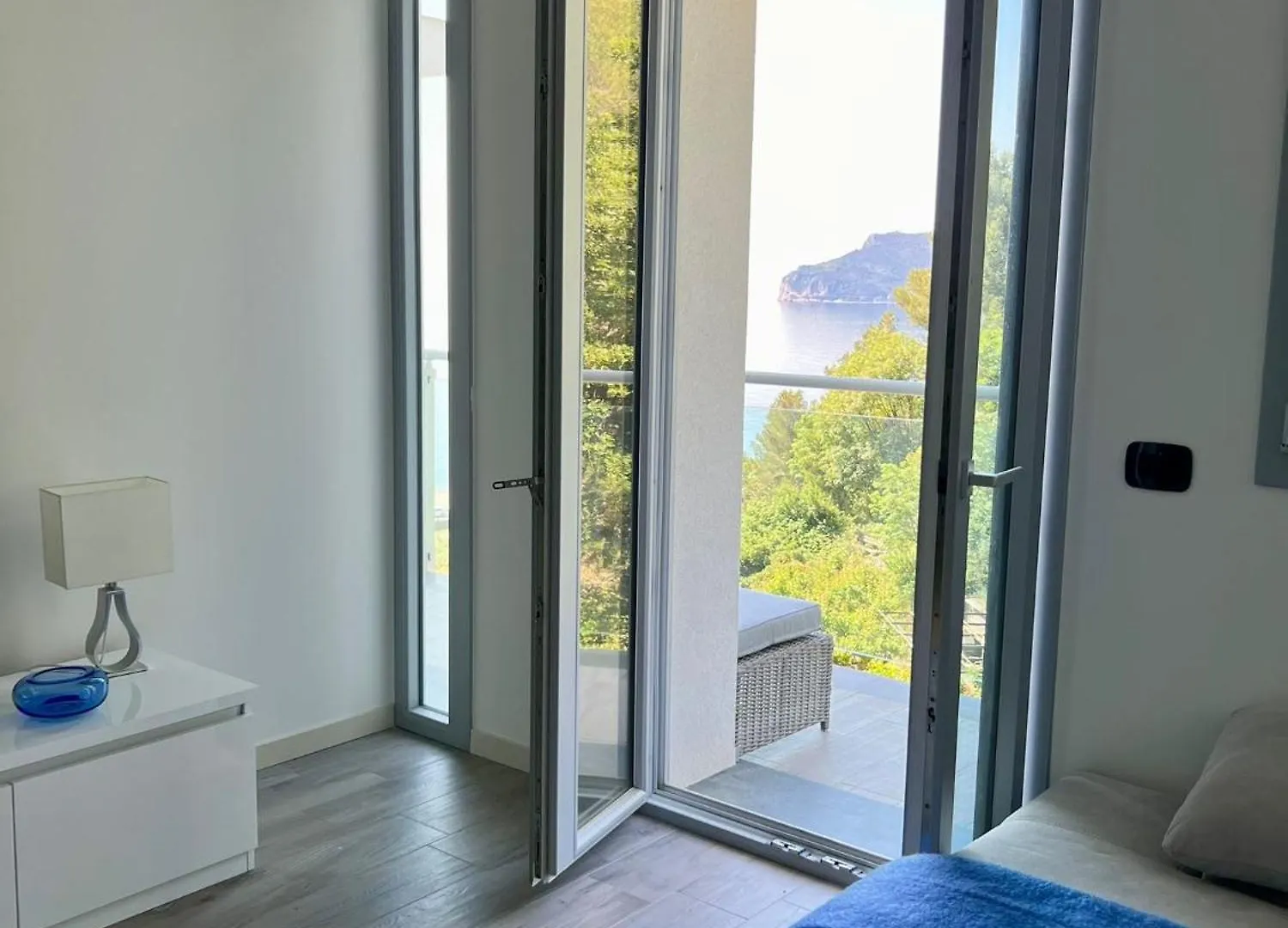 Azzurro - Beautiful And Bright Sea View Apartment Bergeggi 0*,  Italy