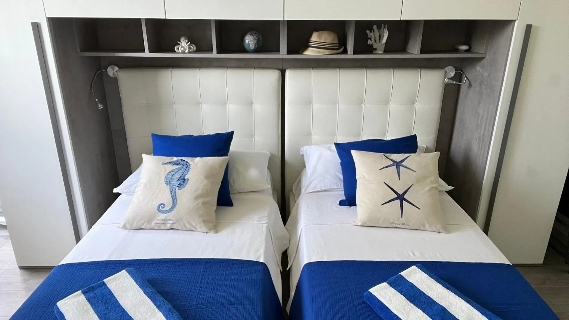 Azzurro - Beautiful And Bright Sea View Apartment Bergeggi Italy