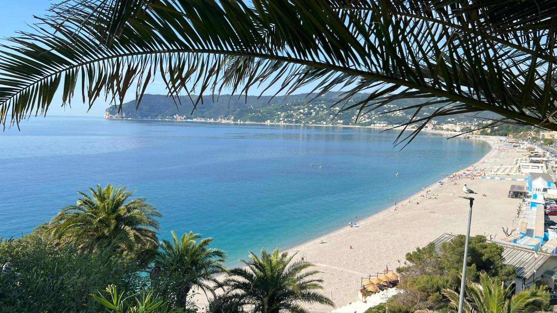 Azzurro - Beautiful And Bright Sea View Apartment Bergeggi